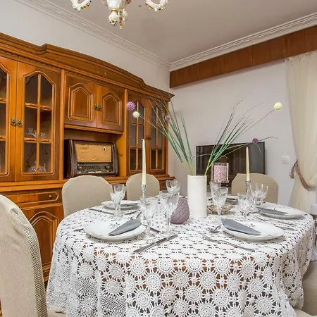 Thalia'S Apartment *